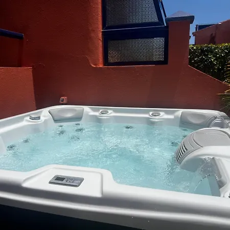 Semesterbostad And Golf With Private Jacuzzi