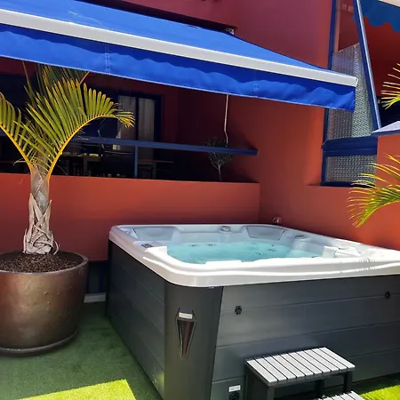 Semesterbostad And Golf With Private Jacuzzi *